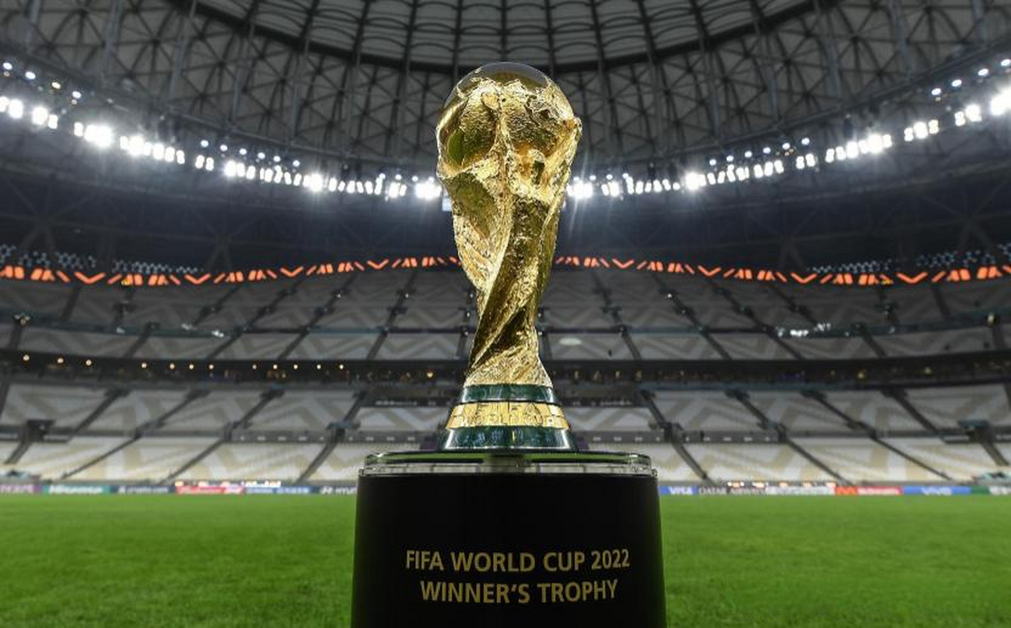 他的头球破 他的头球破